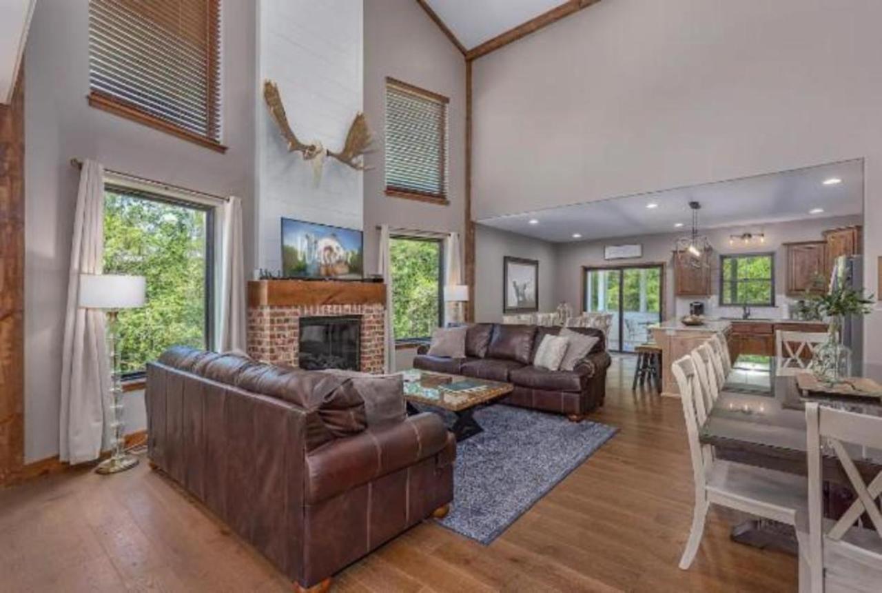 Spacious Home In Branson - 8 Bed, 6 Bath & Hot Tub Hollister Buitenkant foto