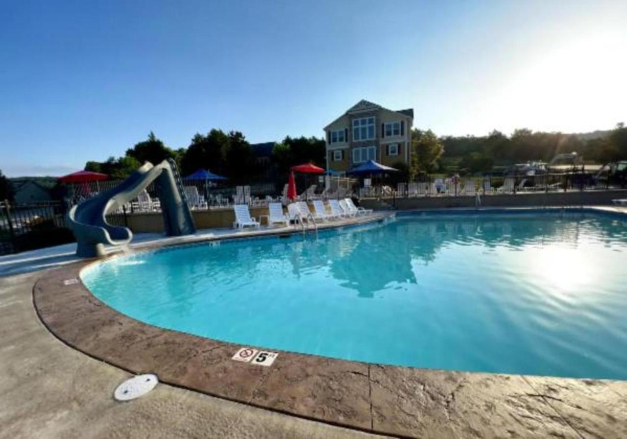 Spacious Home In Branson - 8 Bed, 6 Bath & Hot Tub Hollister Buitenkant foto