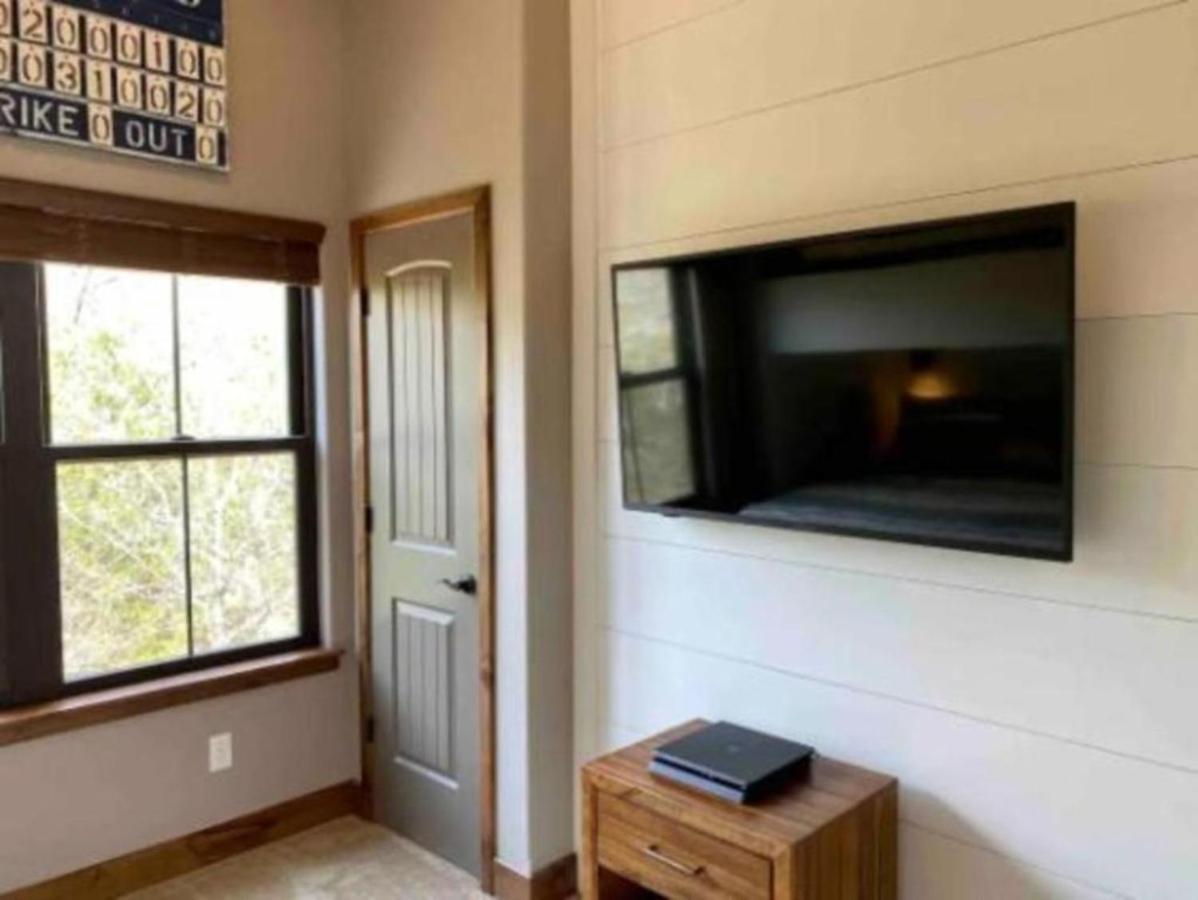 Spacious Home In Branson - 8 Bed, 6 Bath & Hot Tub Hollister Buitenkant foto