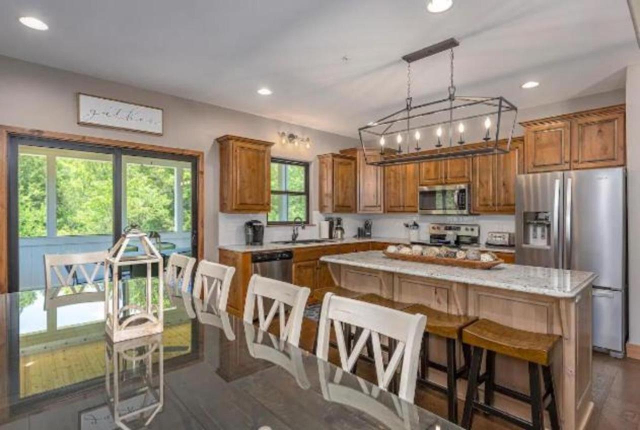 Spacious Home In Branson - 8 Bed, 6 Bath & Hot Tub Hollister Buitenkant foto